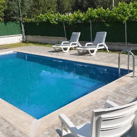 Villa Mustakil Havuzlu Ve Bahceli Fethiye